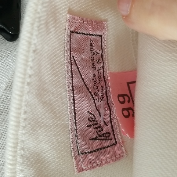 Jennifer Dule Clean, White Denim Mini Skirt & Liz Claiborne Top Small, $55 - Picture 13 of 14